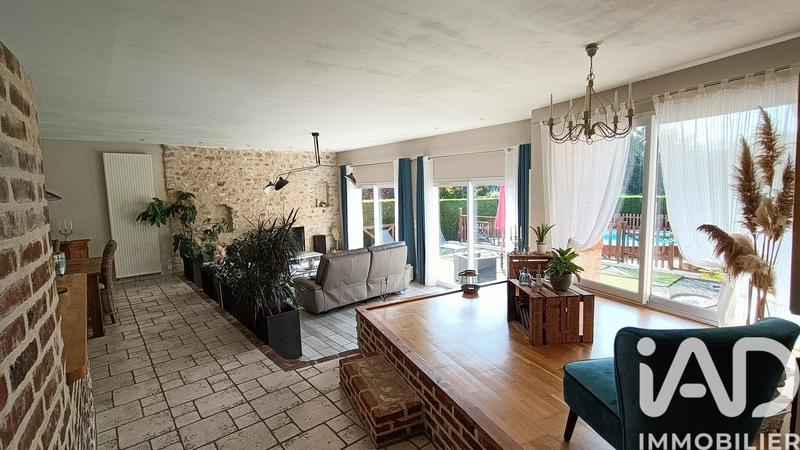 Maison - 397 m² - 16 pièces