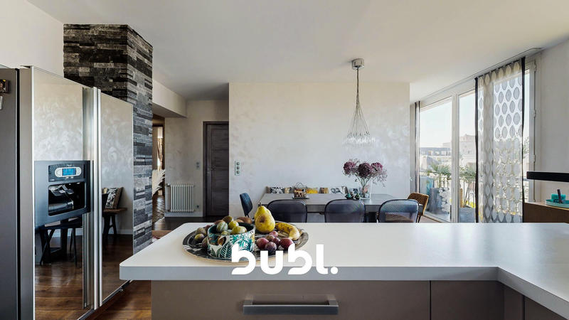 Appartement - 125 m² - 6 pièces