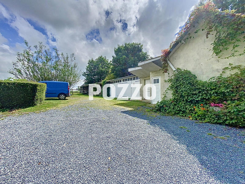 Maison - 400 m² - 13 pièces