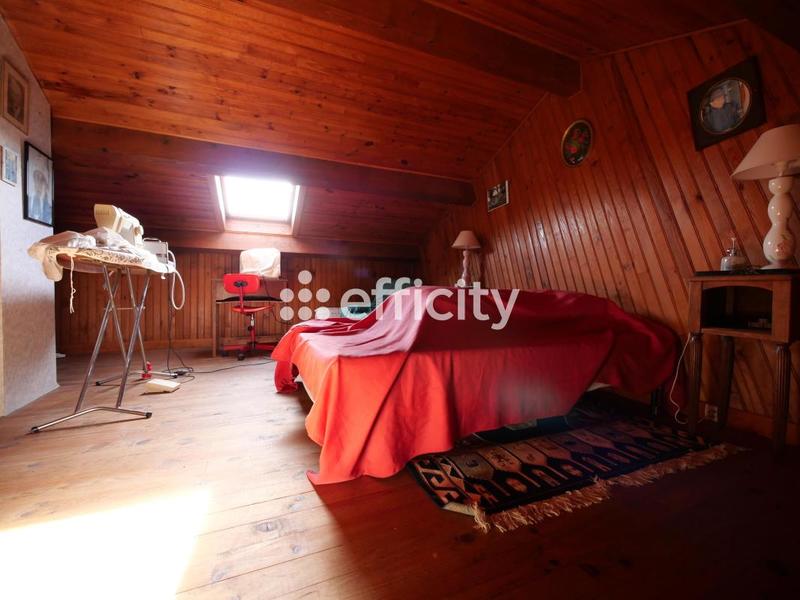 Maison - 163 m² - 8 pièces