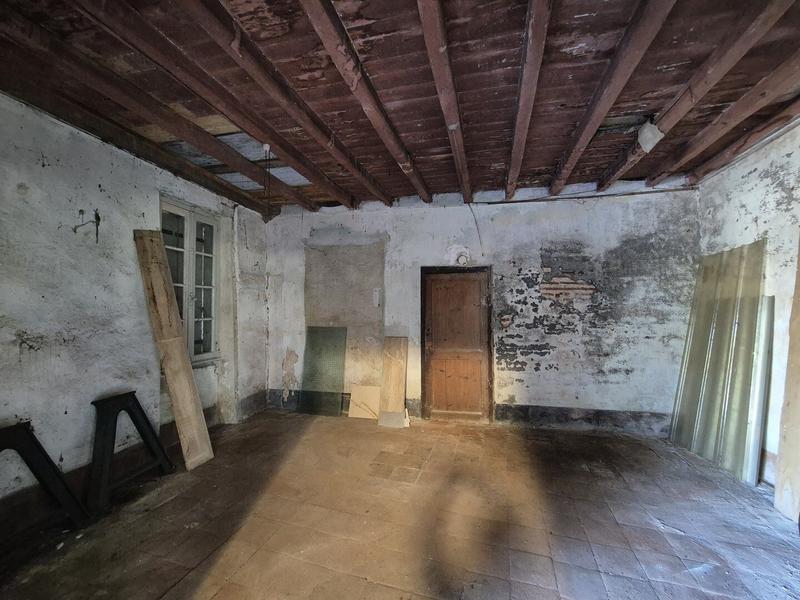 Maison - 215 m² - 2 pièces