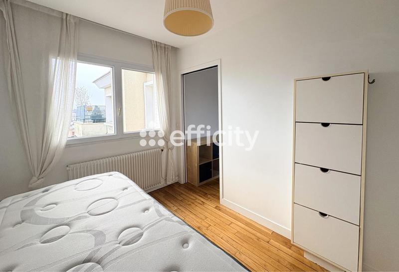 Appartement - 100 m² - 4 pièces