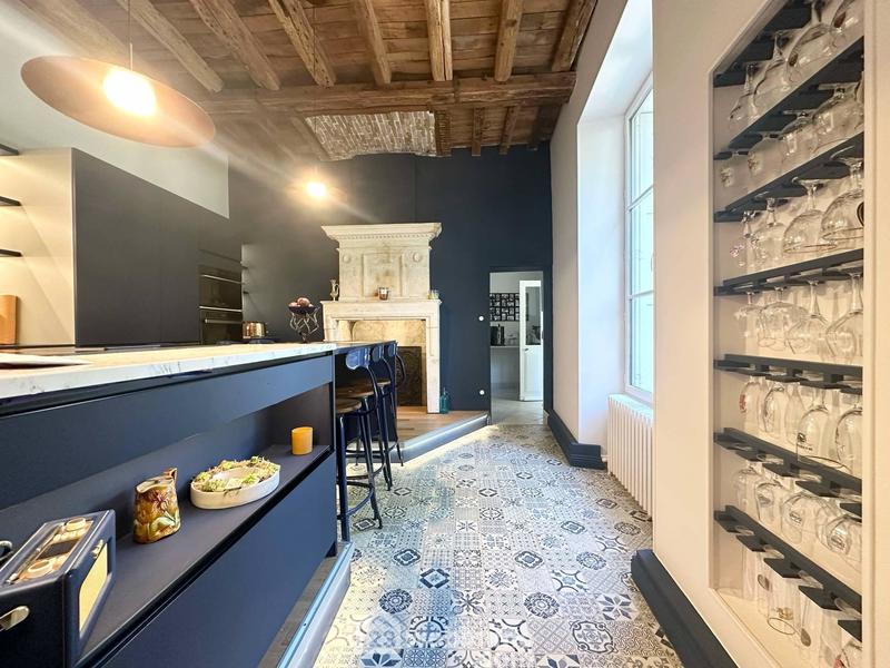 Maison de maîtres - 341 m² - 8 pièces