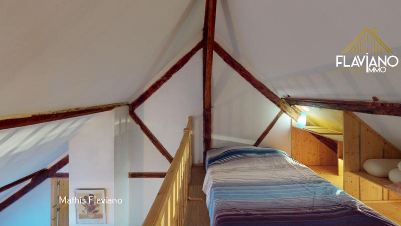 Appartement - 151 m² - 6 pièces