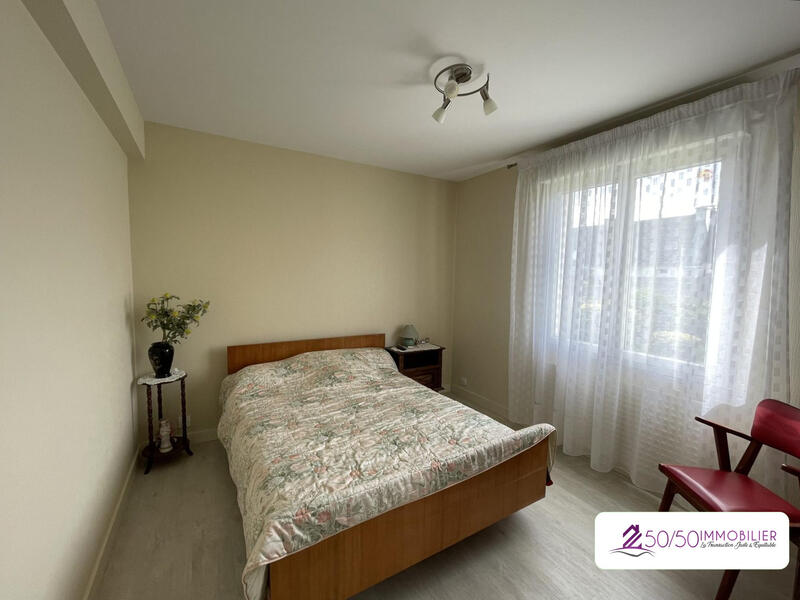 Maison traditionnelle - 92 m² - 6 pièces