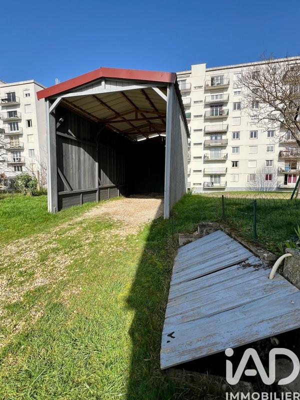 Maison - 90 m² - 5 pièces