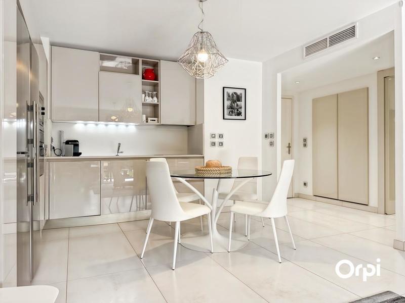 Appartement - 75 m² - 3 pièces