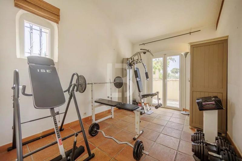 Villa - 196 m² - 6 pièces