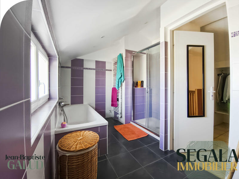 Maison - 275 m² - 5 pièces