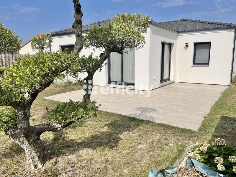 Maison - 90 m² - 5 pièces