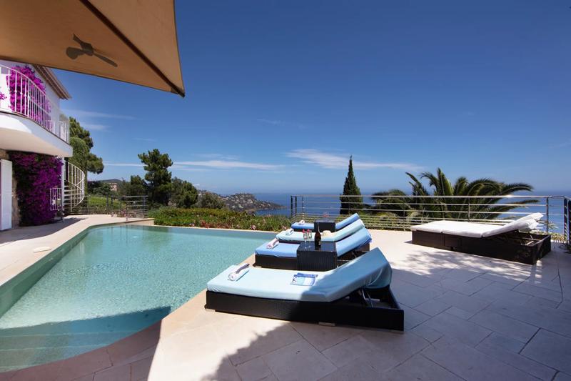 Villa - 231 m² - 6 pièces