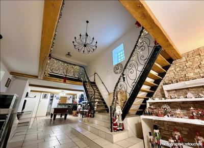 Maison - 429 m² - 20 pièces