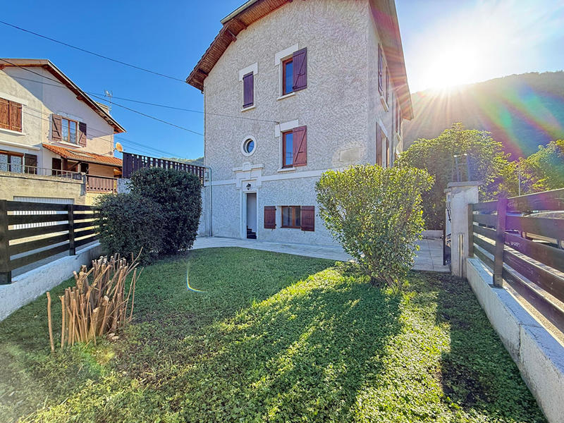 Maison - 100 m² - 5 pièces