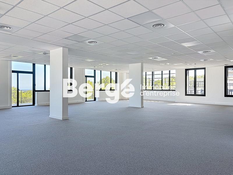 Bureau - 369 m²