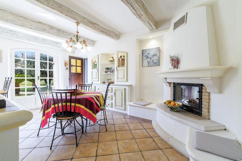 Propriété - 300 m² - 7 pièces