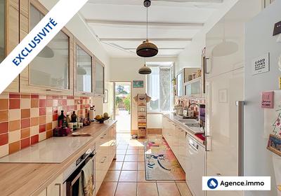 Maison traditionnelle - 270 m² - 12 pièces