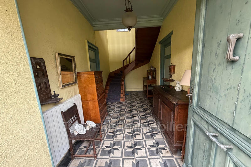 Maison - 236 m² - 6 pièces