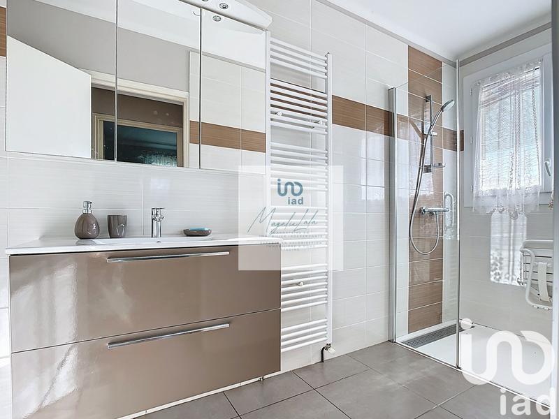 Maison - 102 m² - 5 pièces