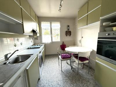 Appartement - 93 m² - 4 pièces