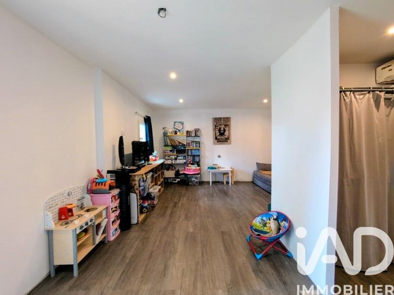 Maison - 266 m² - 8 pièces