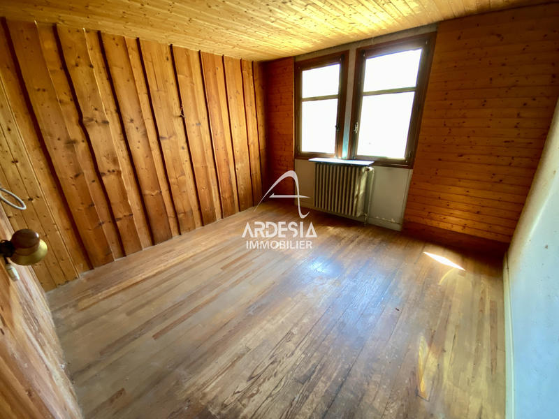 Maison - 137 m² - 7 pièces