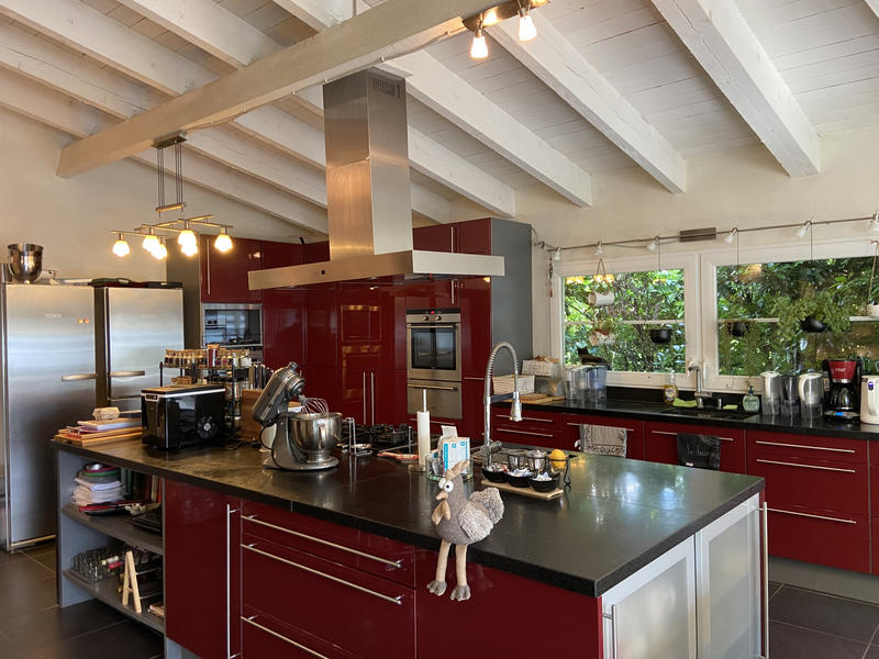 Maison - 474 m² - 16 pièces