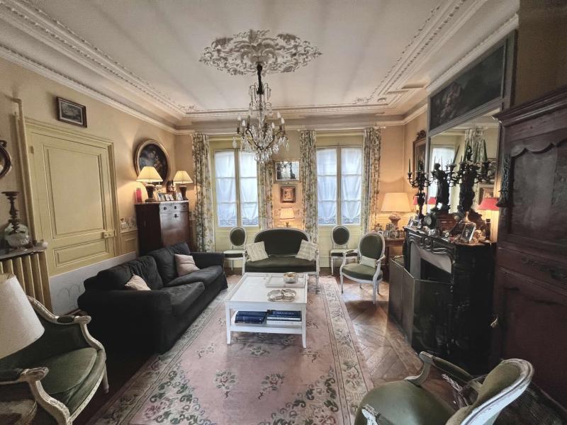 Maison - 154 m² - 9 pièces