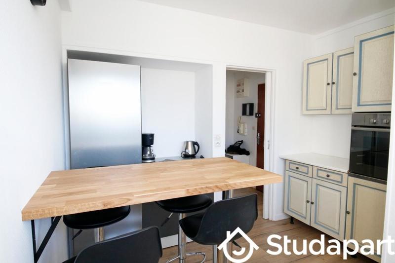 Chambre - 10 m² - 1 pièce