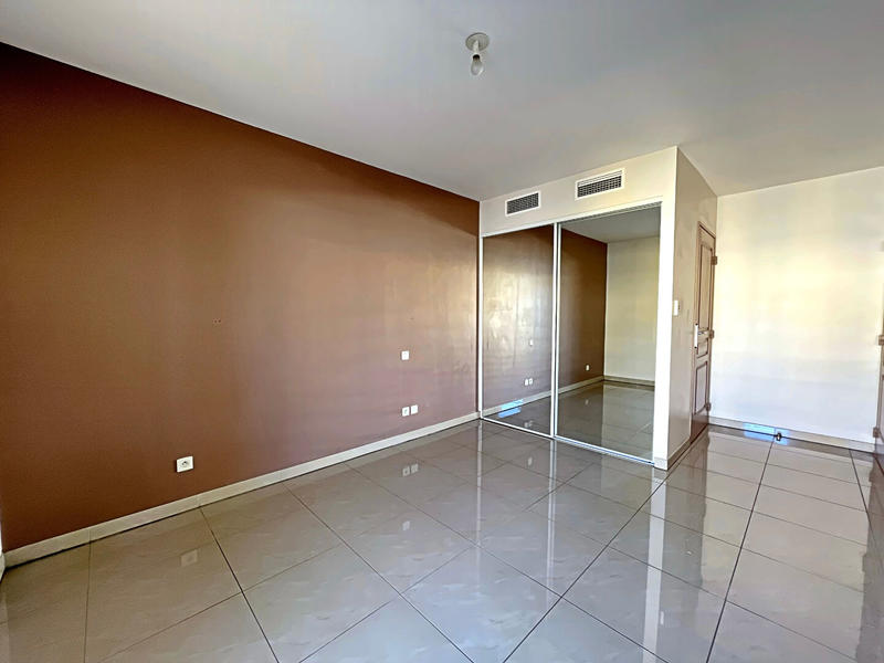 Appartement - 76 m² - 3 pièces