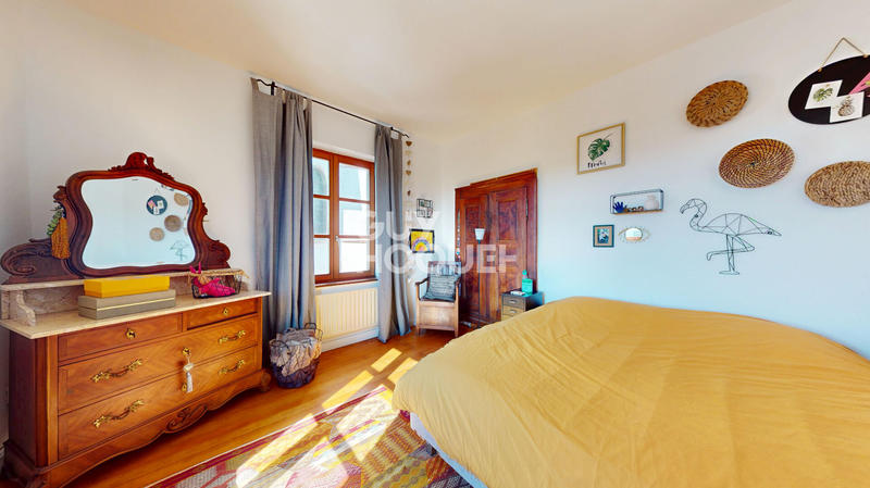 Demeure - 266 m² - 7 pièces