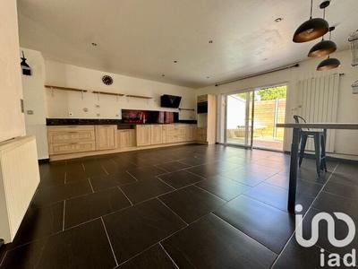 Maison - 208 m² - 6 pièces