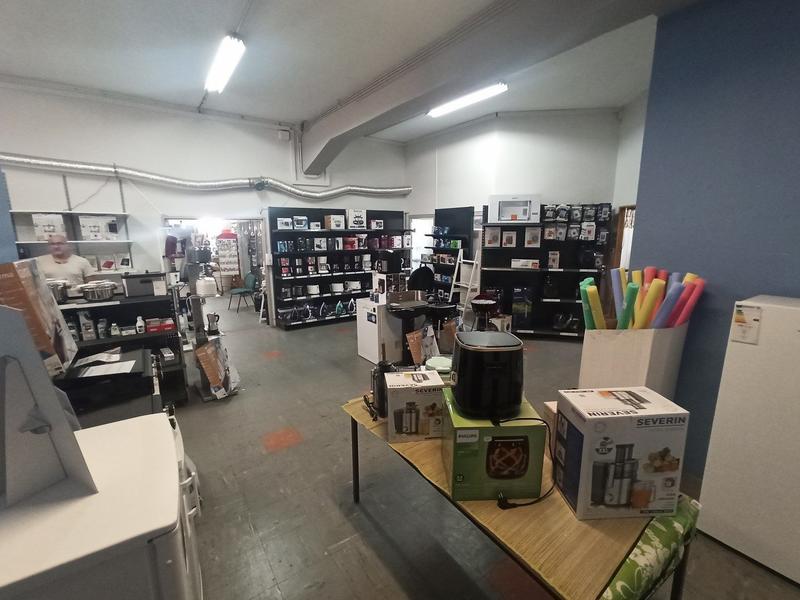 Local commercial - 1 500 m²