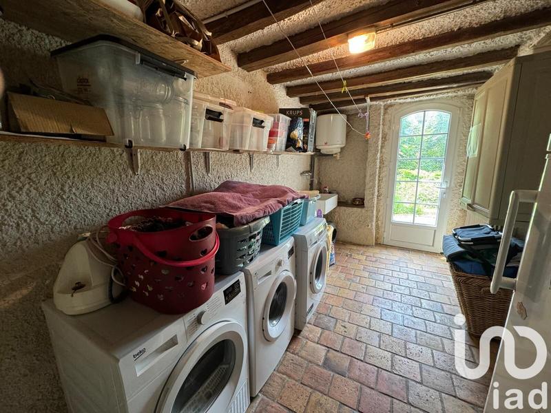 Maison - 234 m² - 8 pièces