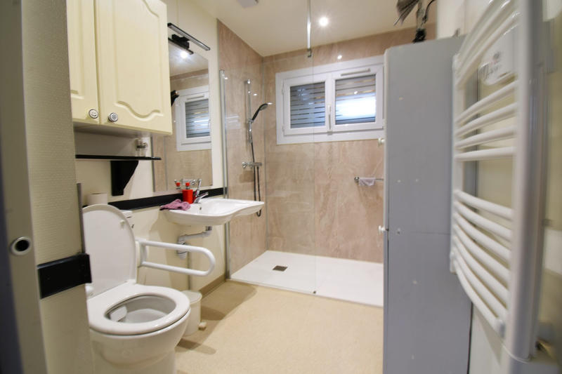 Maison - 92 m² - 6 pièces