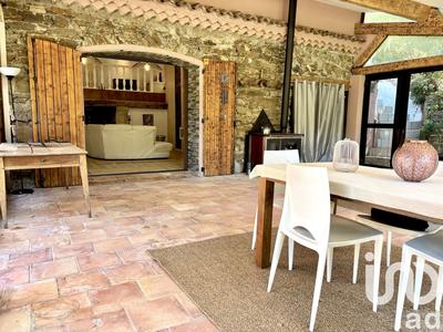 Maison - 248 m² - 8 pièces