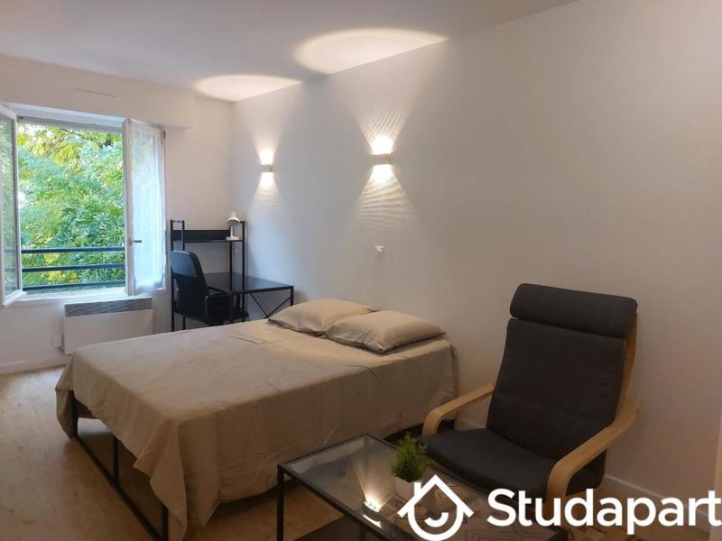 Chambre - 9 m² - 1 pièce