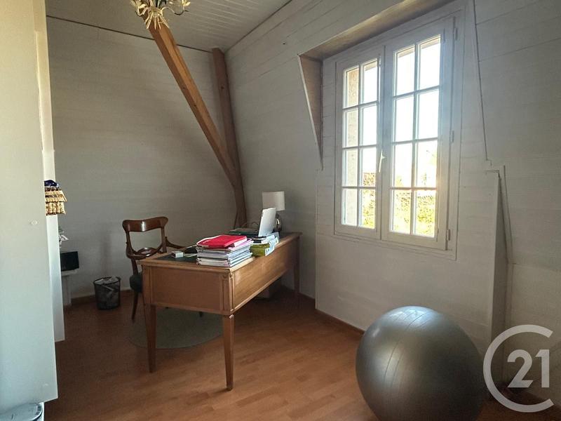 Maison - 182 m² - 8 pièces