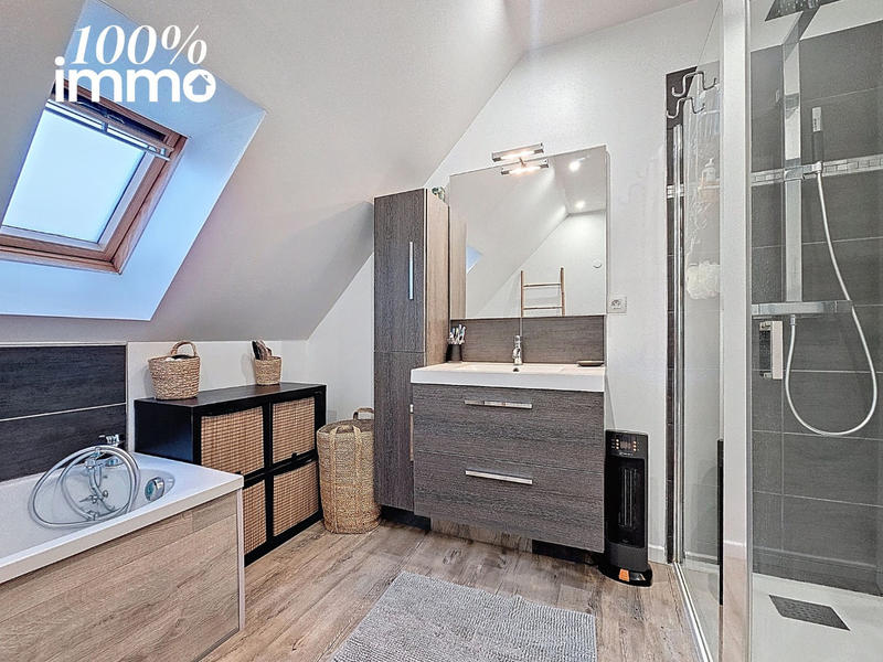 Maison - 100 m² - 6 pièces