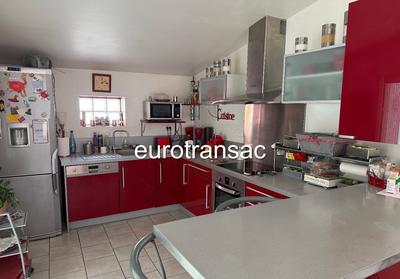 Maison - 85 m² - 3 pièces