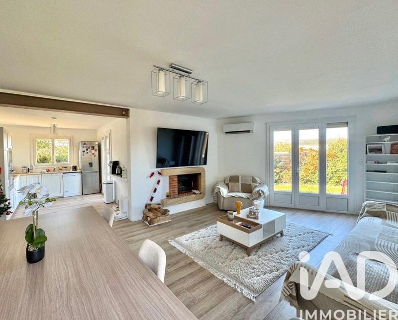 Maison - 95 m² - 4 pièces