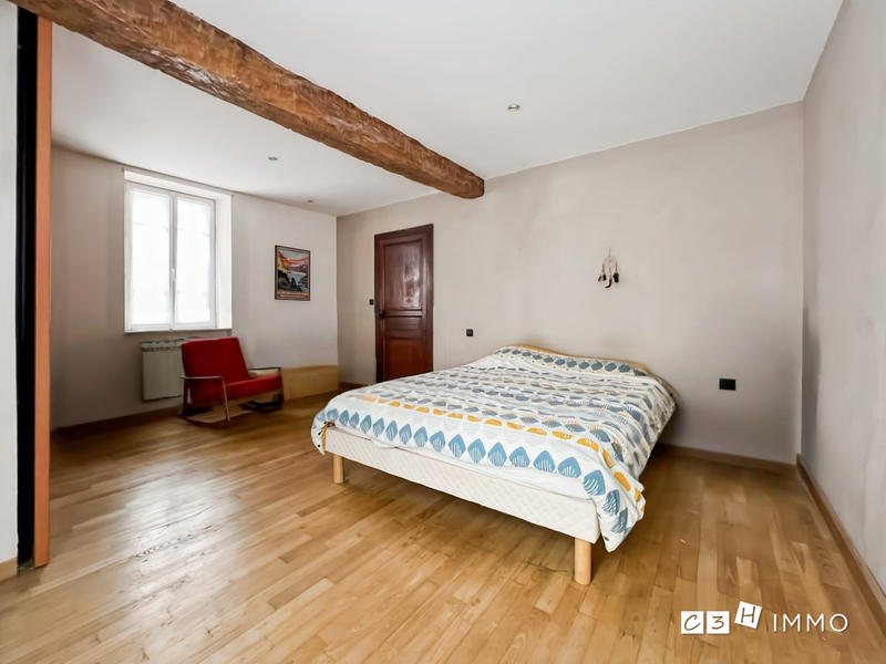 Maison ancienne - 195 m² - 5 pièces