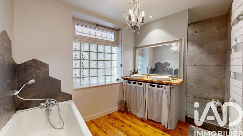 Duplex - 167 m² - 7 pièces