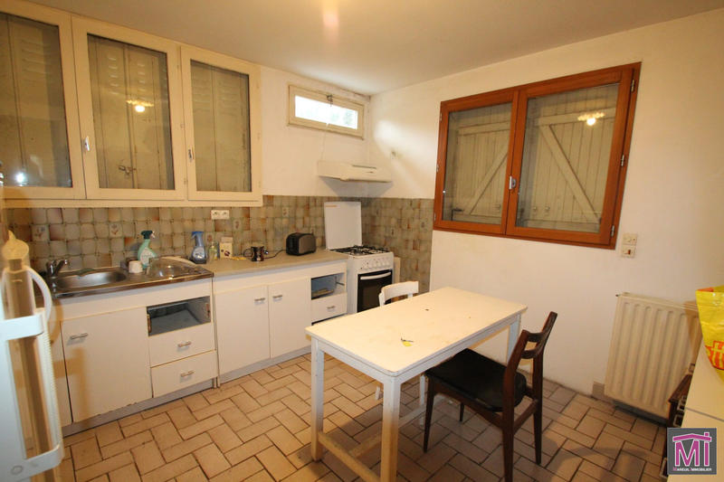 Maison traditionnelle - 151 m² - 6 pièces