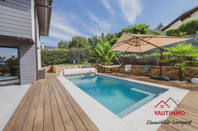 Maison - 190 m² - 6 pièces