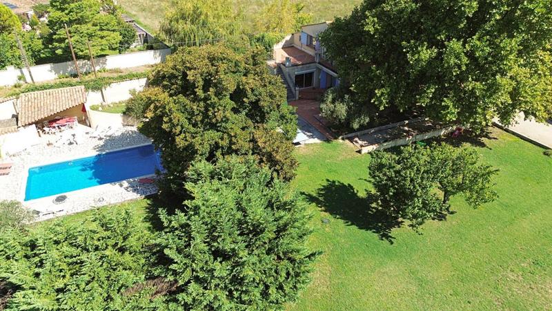 Maison - 298 m² - 11 pièces