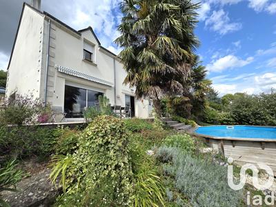 Maison - 213 m² - 7 pièces