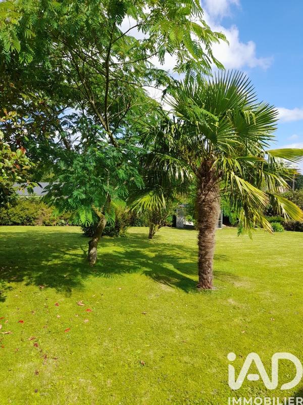 Maison - 210 m² - 8 pièces