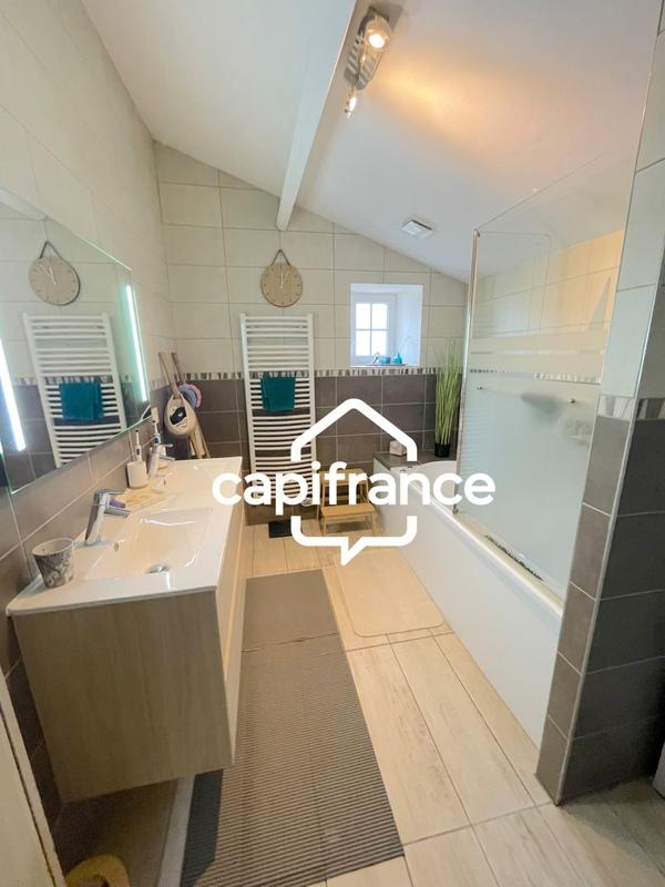 Maison - 181 m² - 9 pièces