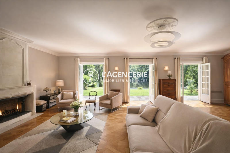 Maison - 411 m² - 10 pièces