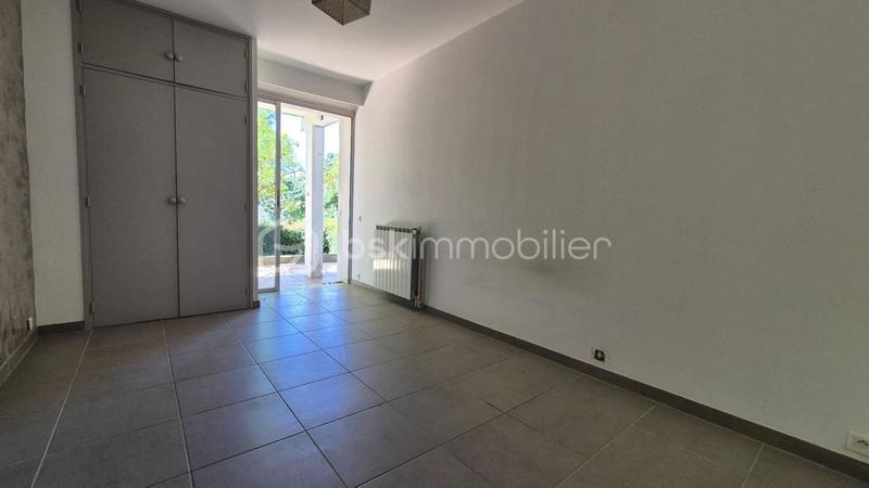 Appartement - 95 m² - 3 pièces